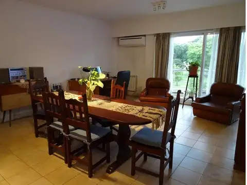 Departamento en Venta en Campana, USD 240.000