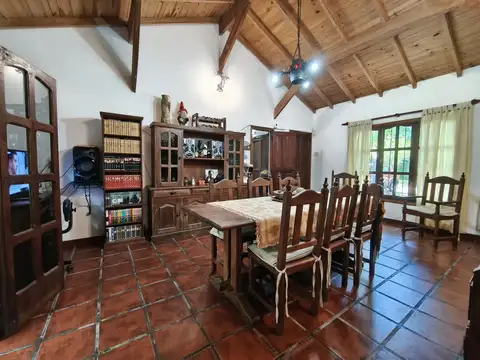 Casa 4 ambientes con 1 baño