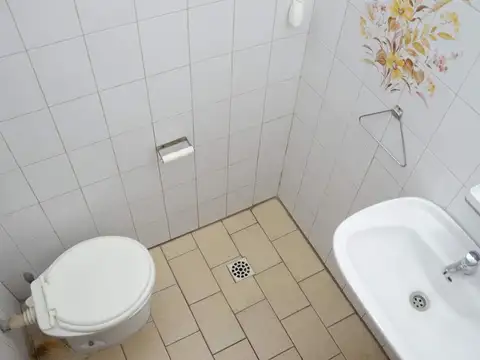 VENTA CASA A REFAC. 433M2 LOTE 8.66X50 RAMOS MEJIA