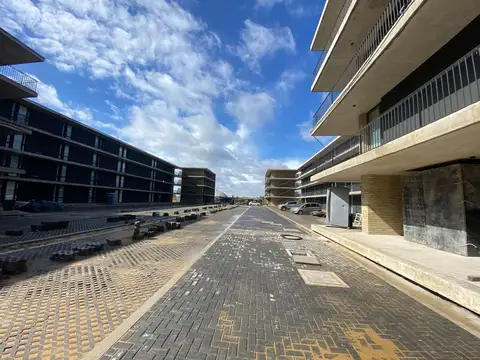 Departamento 2 ambientes con jardin a estrenar, apto profesional