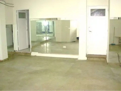 Local en Venta Via Púb.