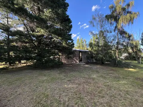 Venta de casa con salon comercial en El Salto Potrerillo