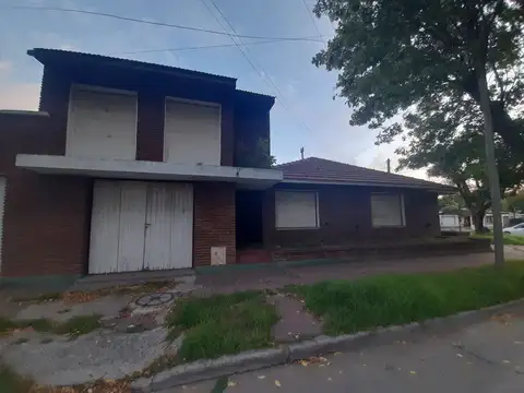 VENTA DE CASA  CHALET