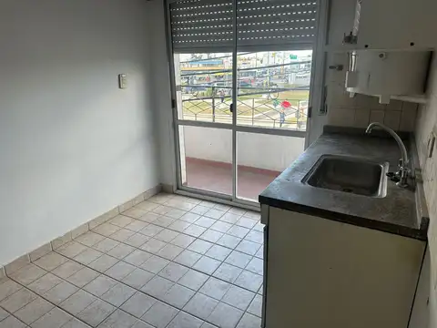 Departamento en Alquiler en Isidro Casanova, $ 1.111.111