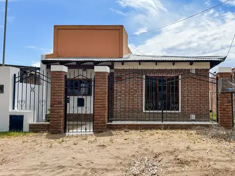 VENTA - CASA - 3 DORMITORIOS - PUNTA ALTA