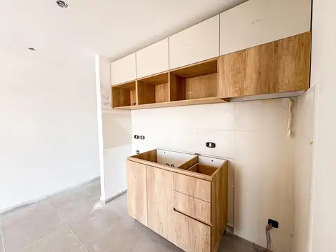 Venta departamento 2 ambientes en Moron Sur (2°-A)