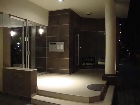 MUY LINDO LOCAL EN VENTA EN VILLA CARLOS PAZ, ZONA COSTANERA CENTRO, A 4 CUADRAS DE PEATONAL,