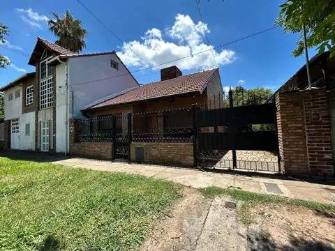 Viamonte 100, Baigorria, casa 3 dormitorios + depto 1 dorm.
