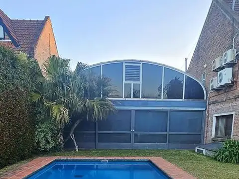 Casa 5 ambientes con 3 baños