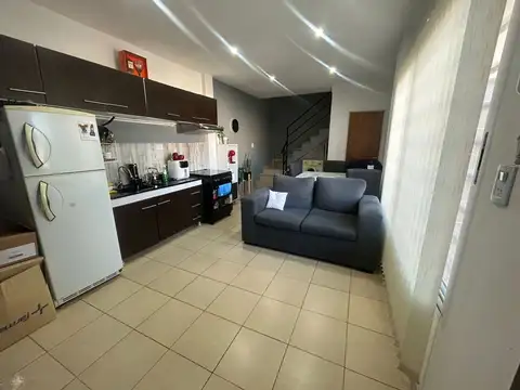 VENTA DPTO 3AMB CASTELAR PERMUTA BALCON CONDOMINIO