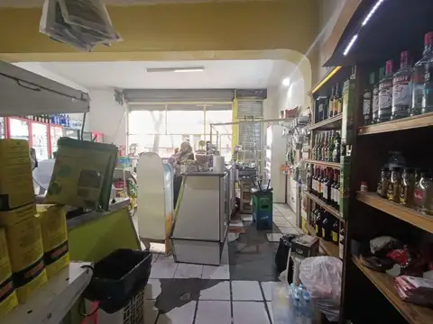 Barracas Venta Local apto varios rubros Av Caseros