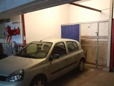 Cochera Fija. Congreso, Pasco 500. 2º por montacargas