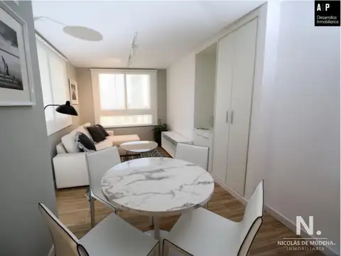 Moderno edificio a metros de Playa Brava