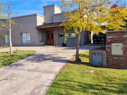 Casa en Venta en El Cantón - Barrio Puerto, USD 329.000