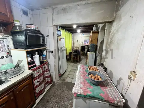 Casa 6 ambientes con 1 baño