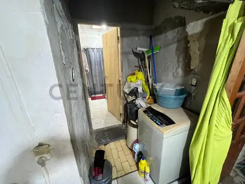 Casa de 3 Dormitorios a Reciclar en Venta en La PLata