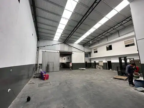 Depósito - Galpón de 700 m2 -  NUEVA POMPEYA en ALQUILER - a Estrenar -
