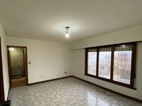 Gral.savio 400, Piso 1