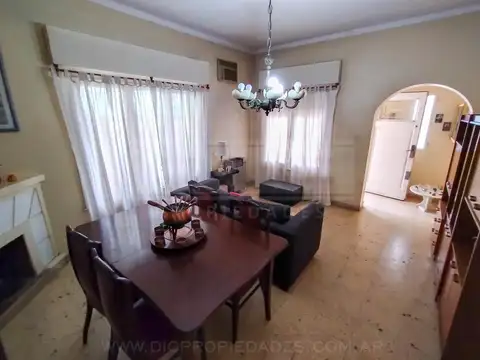 Juan Bautista Alberdi al 2500  Juan Bautista Justo y Ayacucho