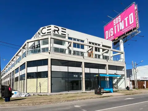 Avenida 12 De Octubre 700