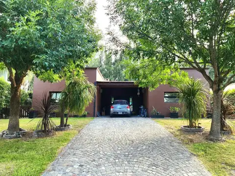 Boulevard de Todos los Santos 5700