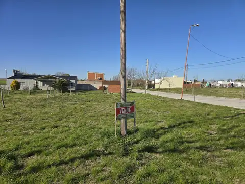 Terreno en venta en Aldea Valle Maria esquina de 400m2