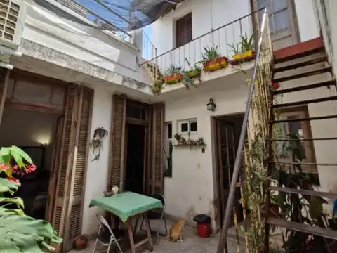 San Lorenzo 2700 , Piso 0