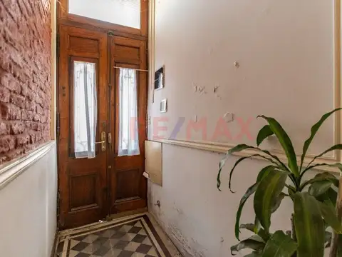 CASA CON LOCAL LOTE PROPIO POLO GASTONOMICO BOEDO