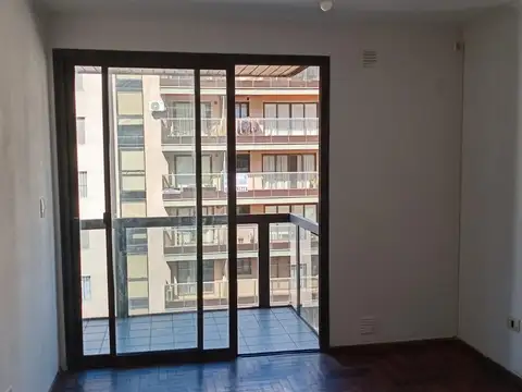 Av Pueyrredón 136 , Piso 10