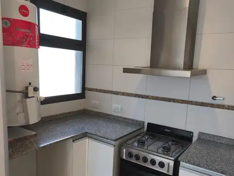 Departamento en Alquiler en Godoy Cruz, $ 450.000
