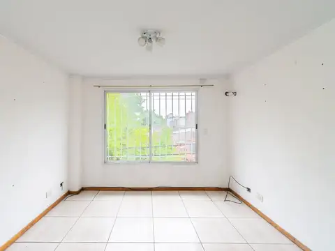 Oficina Alquiler Moron 3 Ambientes Piso 2