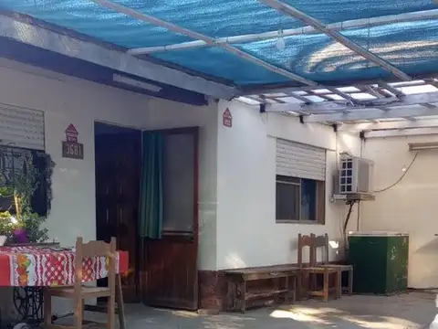 CASA EN VENTA BENAVIDEZ. Multifamiliar