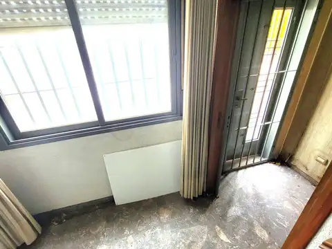 Venta en BLOCK en Villa Ballester 2DEPTOS+2LOCALES