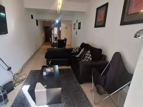 ALQUILER! Depto amoblado en calle Alsina al 800 con cochera