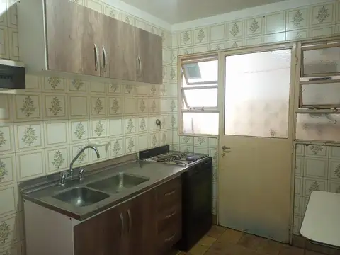 Departamento 2 ambientes CERCA DE RIVADAVIA 