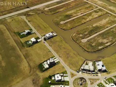Terreno en La Providencia lote interno con vista a la laguna