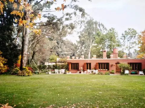 CASA EN VENTA EN UNA PLANTA - ROBLES DEL MONARCA