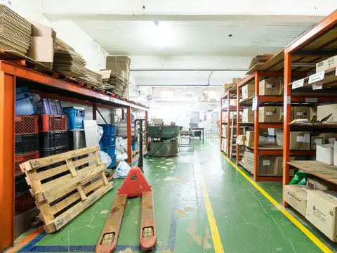 Galpon en Venta en Quilmes Oeste, USD 140.000