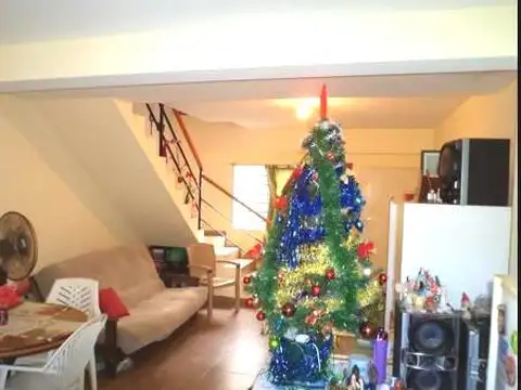 Depto Tipo Casa en Venta de 3 ambientes