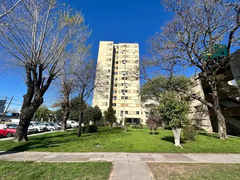 DEPARTAMENTO 4 AMBIENTES EN VENTA SANTOS TESEI