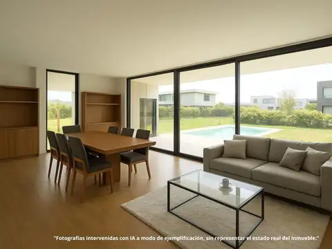 Casa en Venta con 2 cocheras