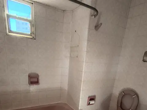 Libertad 2300, Piso 1