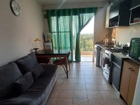 Departamento en venta - 2 Dormitorios 2 Baños - Cochera - 72Mts2 - Monte Grande