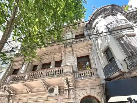 AVENIDA CORRIENTES al 1800