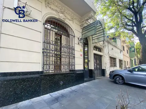 CASA EN VENTA 8 AMBIENTES EN BOEDO