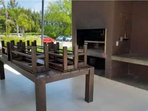 Av Del Golf 600, Piso PB