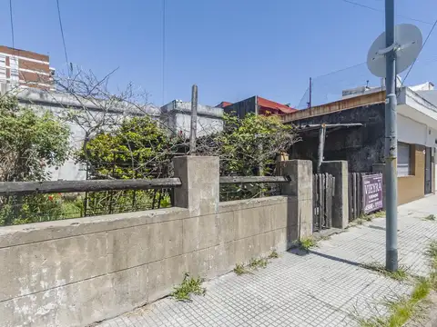 Terreno en Venta en Versalles, USD 150.000