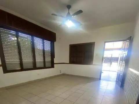 Hermosa casa - Apta crédito - José C. Paz