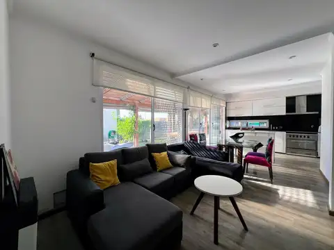 Casa 4 ambientes con 3 baños