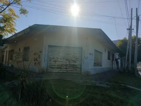 Local con vivienda a demoler en venta en Quilmes Oeste